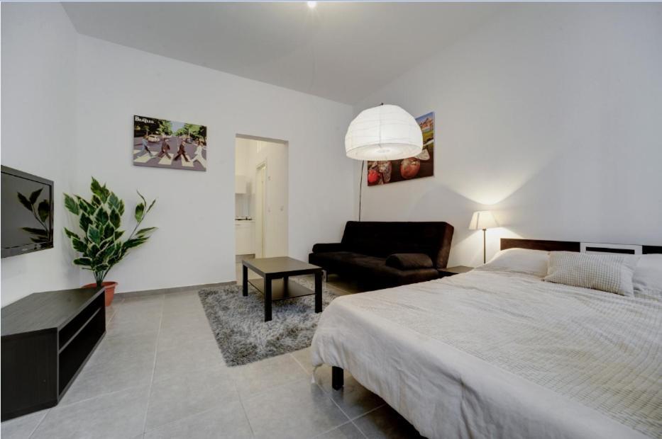 Tel Aviving - Apartments By The Beach Экстерьер фото